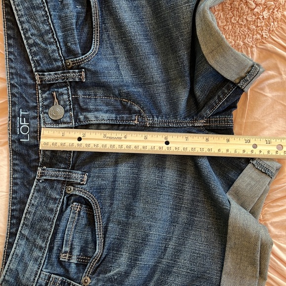 LOFT Rollup Denim Shorts Size 0 - Picture 13 of 14